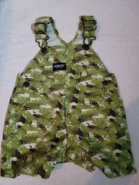 Vintage Oshkosh Green Camoflauge Bugs Insect Shortal 0-3m